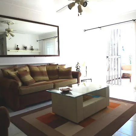 Quality 2 Bed Bungalow Heated Swimming Pools Сasa de vacaciones *