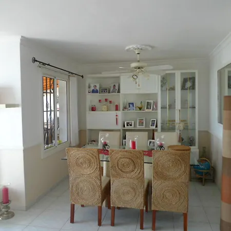 Quality 2 Bed Bungalow Heated Swimming Pools Сasa de vacaciones San Miguel de Abona